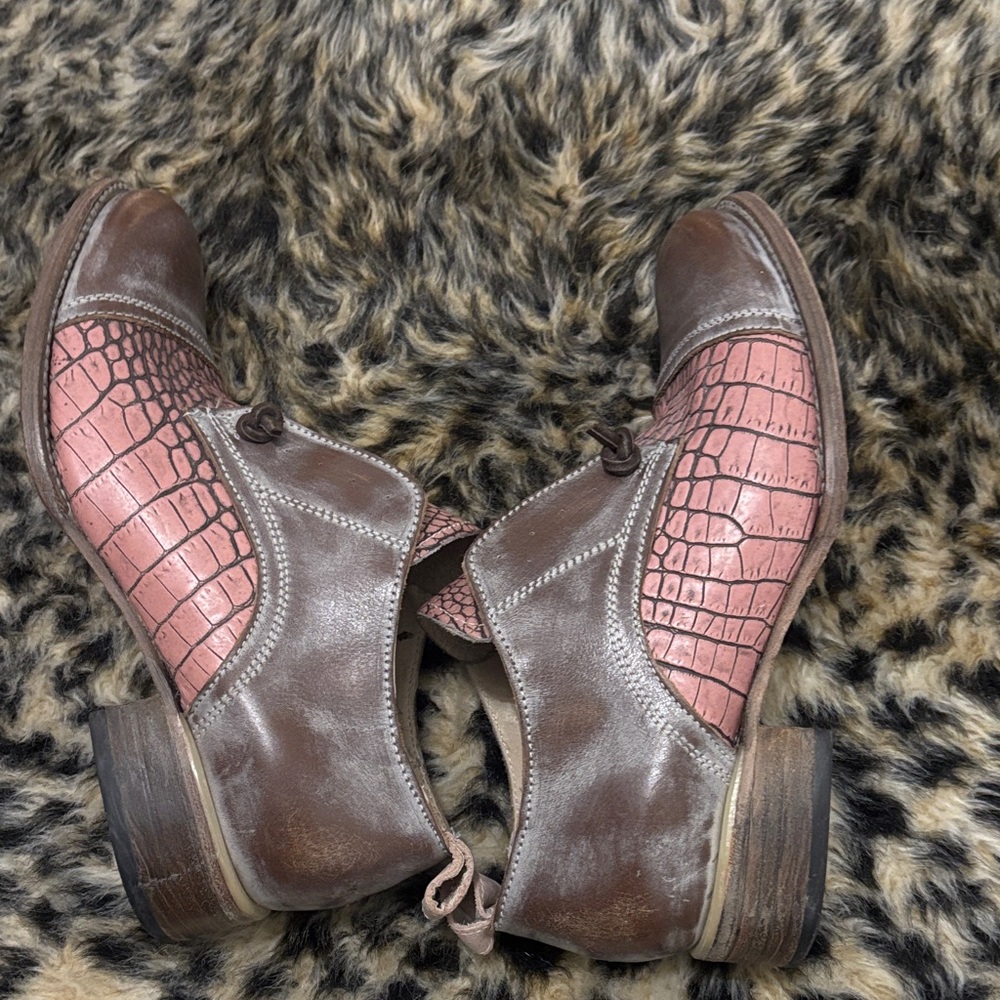 Freebird by Steven; Mabel Pink and Brown Women's Shoes - Picture 9 of 10
